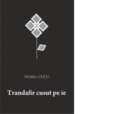 Trandafir cusut pe ie