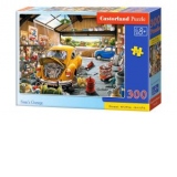 Puzzle 300 piese Sams Garage