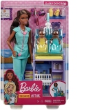 Barbie Cariere Set cu Papusa Doctor Pediatru